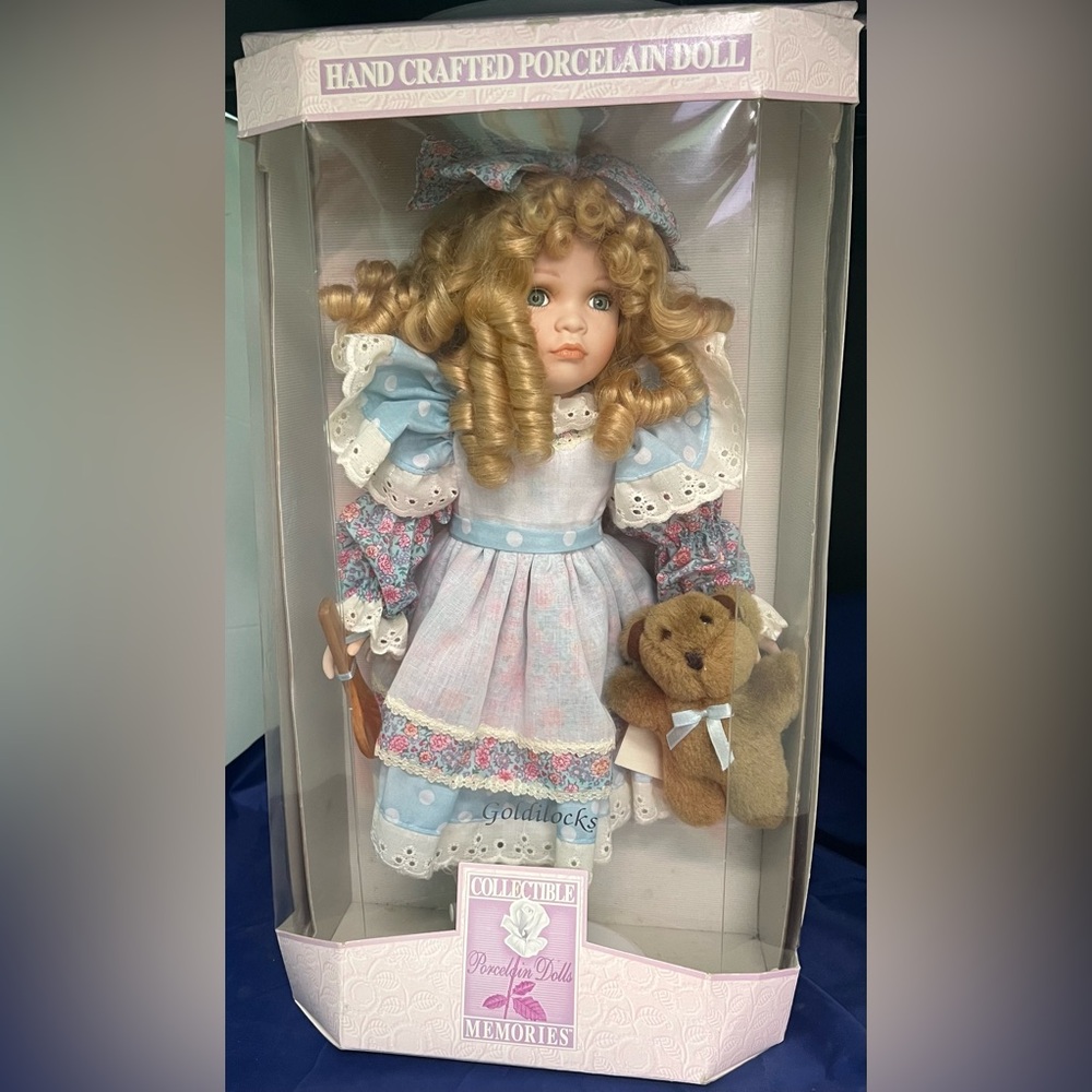 Vintage Collectible Memories Porcelain Doll Goldilocks